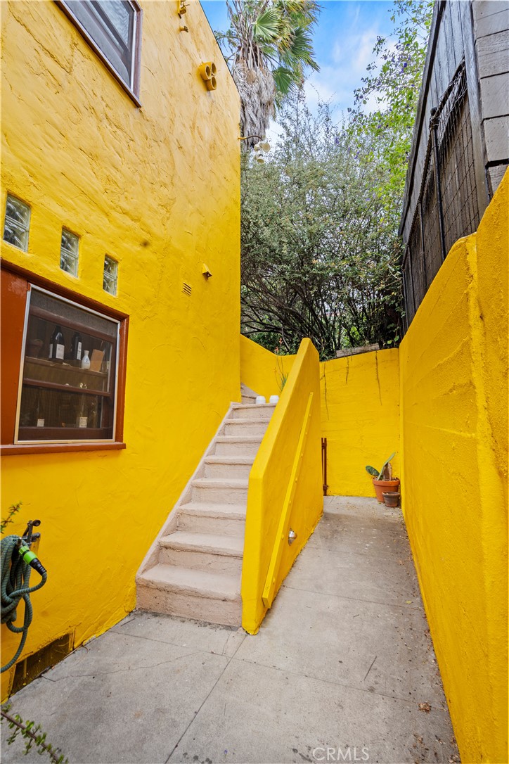 Duplex for sale at 1919 Scott Avenue, Los Angeles, CA