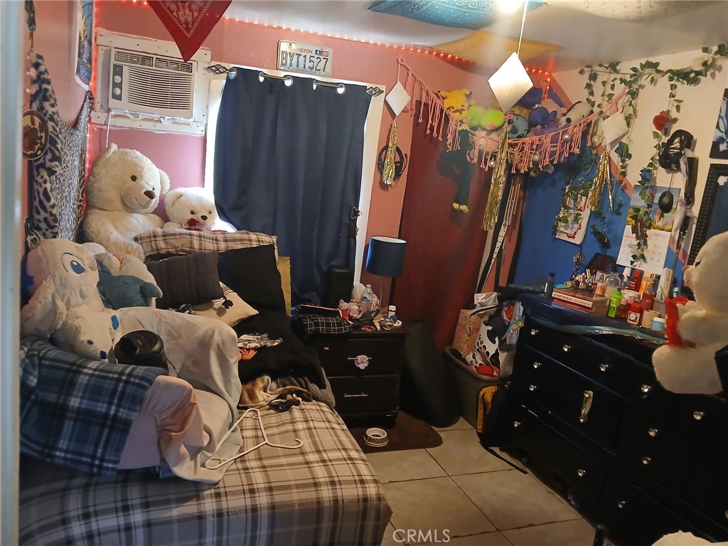 Residential for sale at 2604 N BAKER Street, Bakersfield CA featuring 2 beds and 1 bath