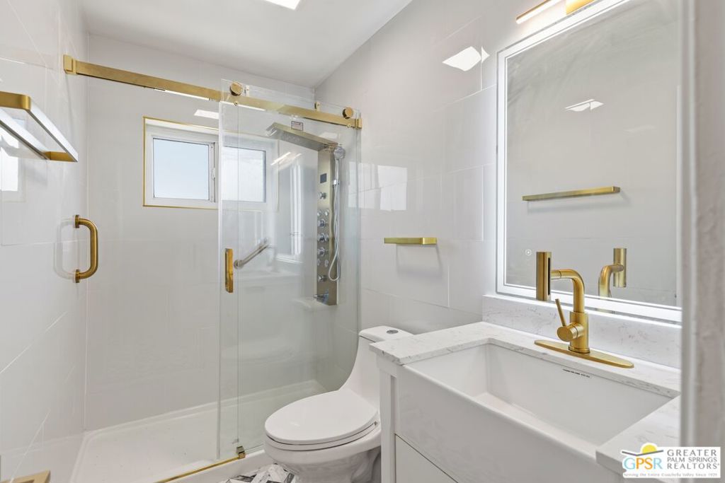 Residential Lease for rent at 3775 El Dorado Boulevard 4, Palm Springs CA featuring 2 beds and 1 bath