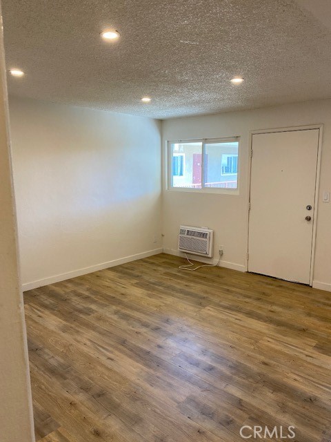Residential Lease for rent at 511 E Washington Avenue, Santa Ana CA featuring 1 bed and 1 bath