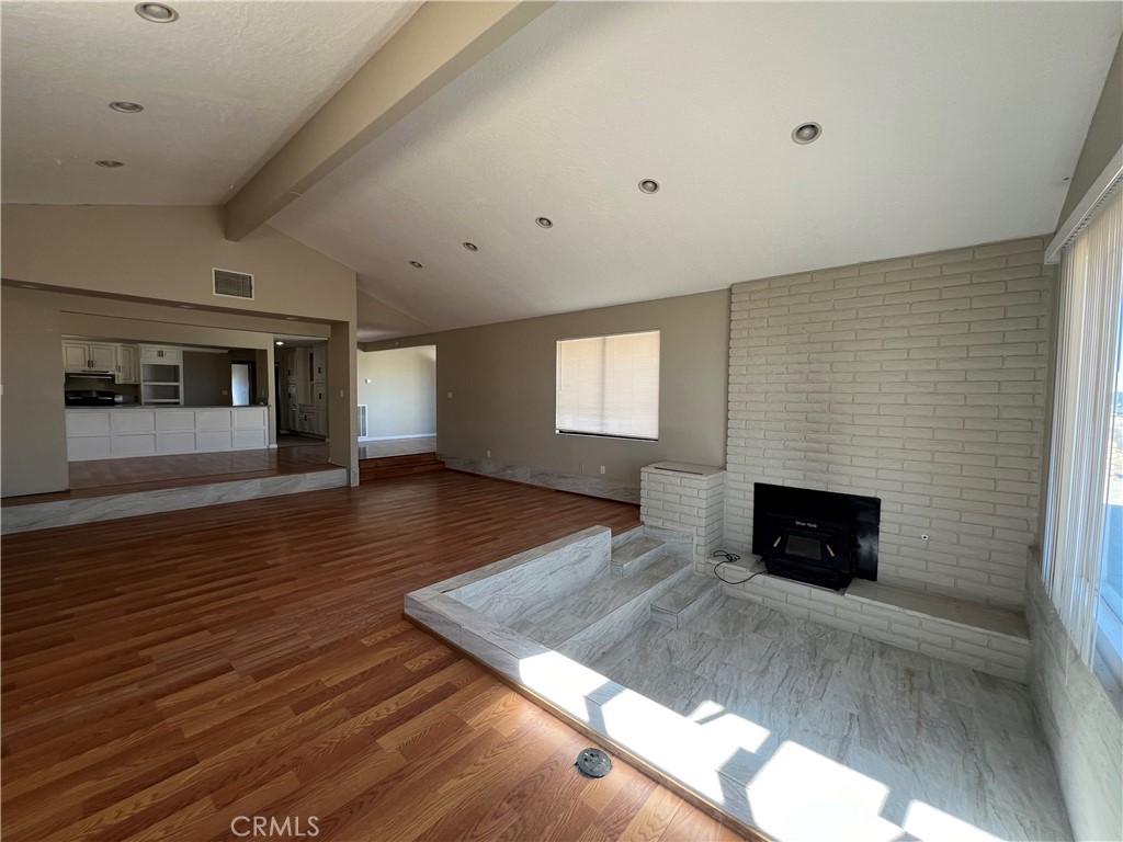 Residential Lease for rent at 18530 Eucalyptus Street, Hesperia CA featuring 3 beds and 2 baths