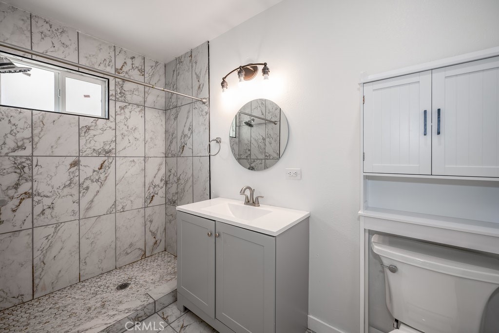 Residential Lease for rent at 1069 Erringer Road 1, Simi Valley CA featuring 1 bed and 1 bath
