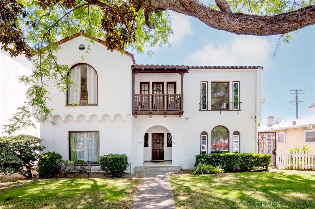 Residential Lease for rent at 216-218 E Windsor Road 1, Glendale CA featuring 2 beds and 1 bath