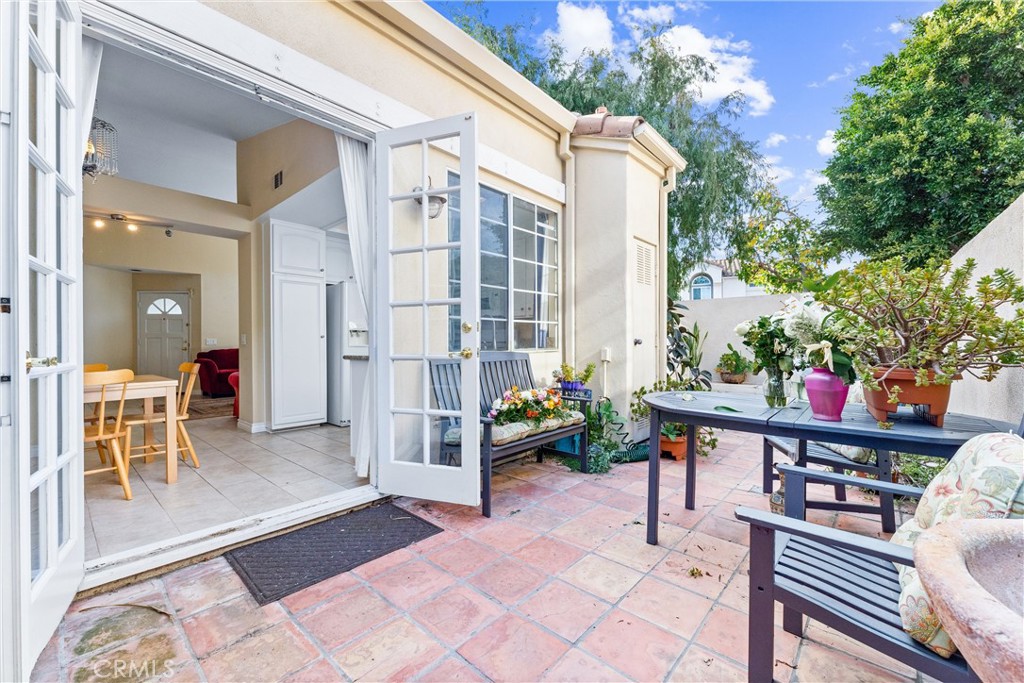 Residential Lease for rent at 84 Agostino, Irvine, Orange County CA featuring 2 beds and 3 baths