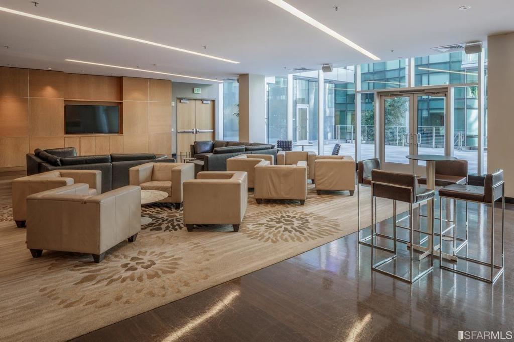 Residential Lease for rent at 301 Main Street 5D, San Francisco CA featuring 2 beds and 2 baths