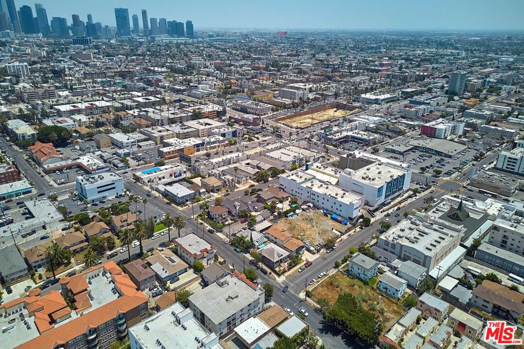 Residential Income for sale at 964 S New Hampshire Avenue, Los Angeles, CA featuring 11 beds and 6 baths