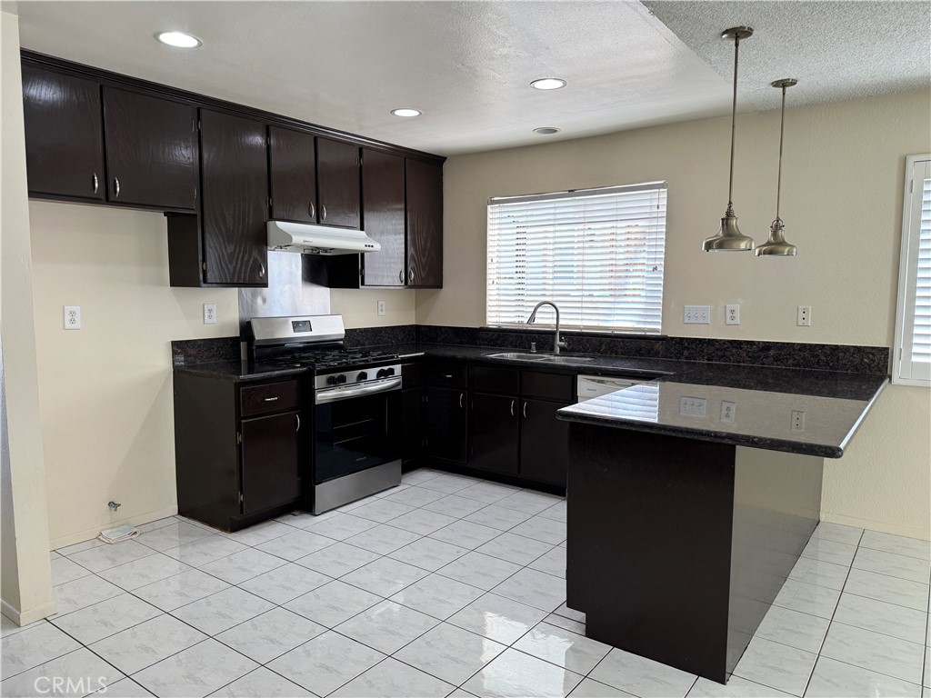 Residential Lease for rent at 65 Deer Creek Road, Pomona CA featuring 3 beds and 2 baths