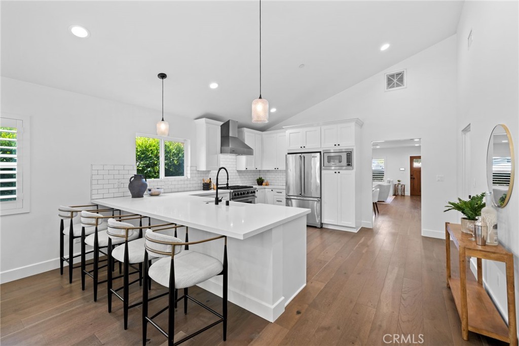 Active for sale at Burbank, CA, Burbank, CA CA and 3 baths