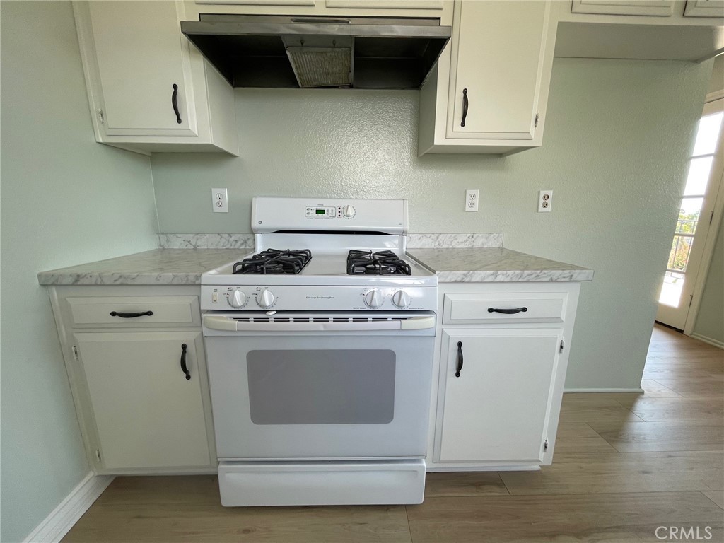 Residential Lease for rent at 34442 Via Espinoza, Dana Point CA featuring 2 beds and 2 baths