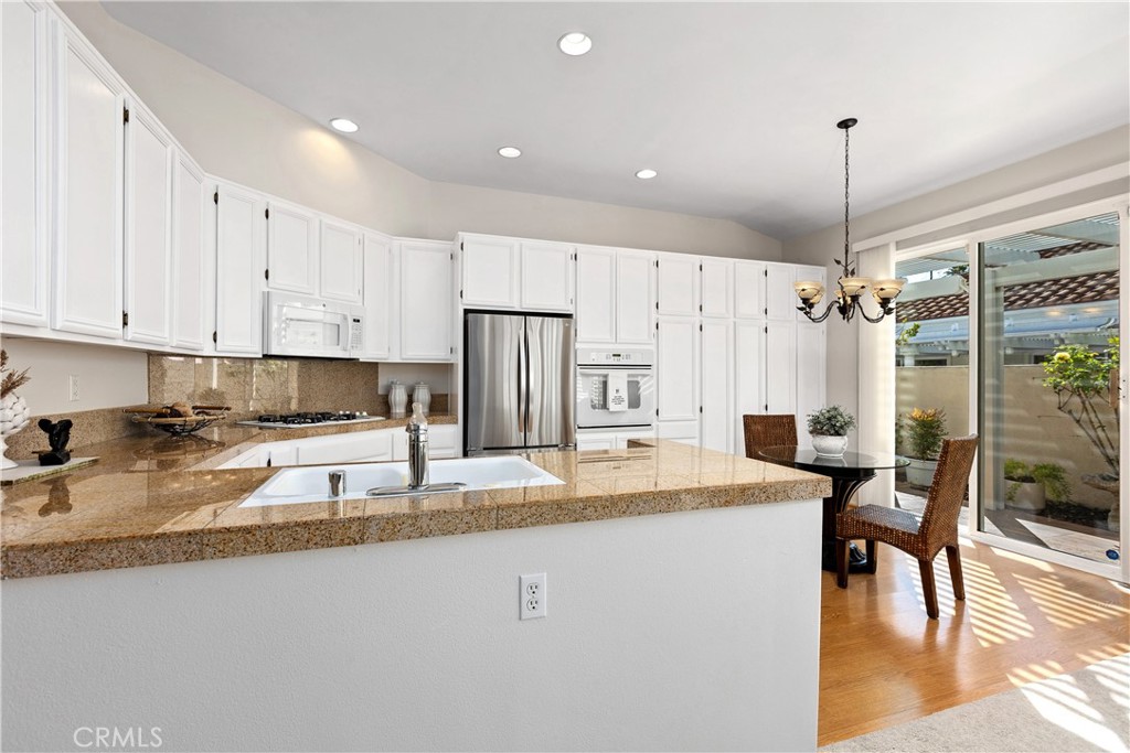 Active for sale at Mission Viejo, CA, Mission Viejo, CA CA and 3 baths