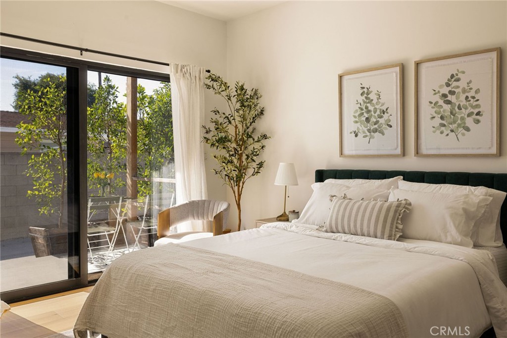 Residential for sale at 5417 Stratford, Los Angeles CA featuring 5 beds and 4 baths