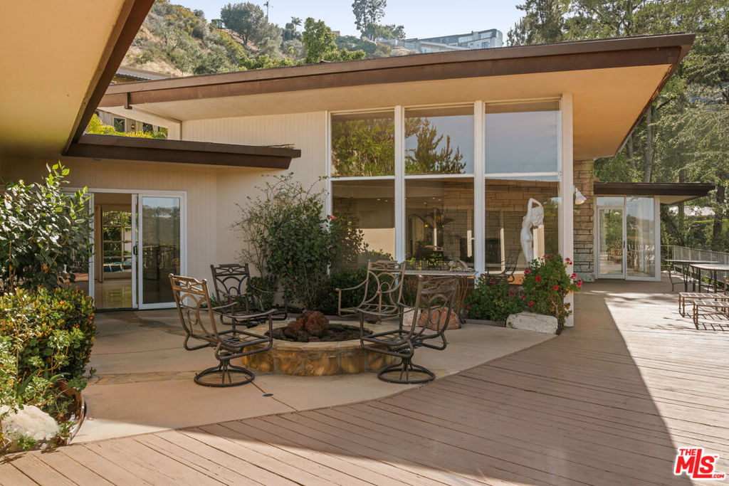 Active for sale at Los Angeles, CA, Los Angeles, CA CA and 5 baths