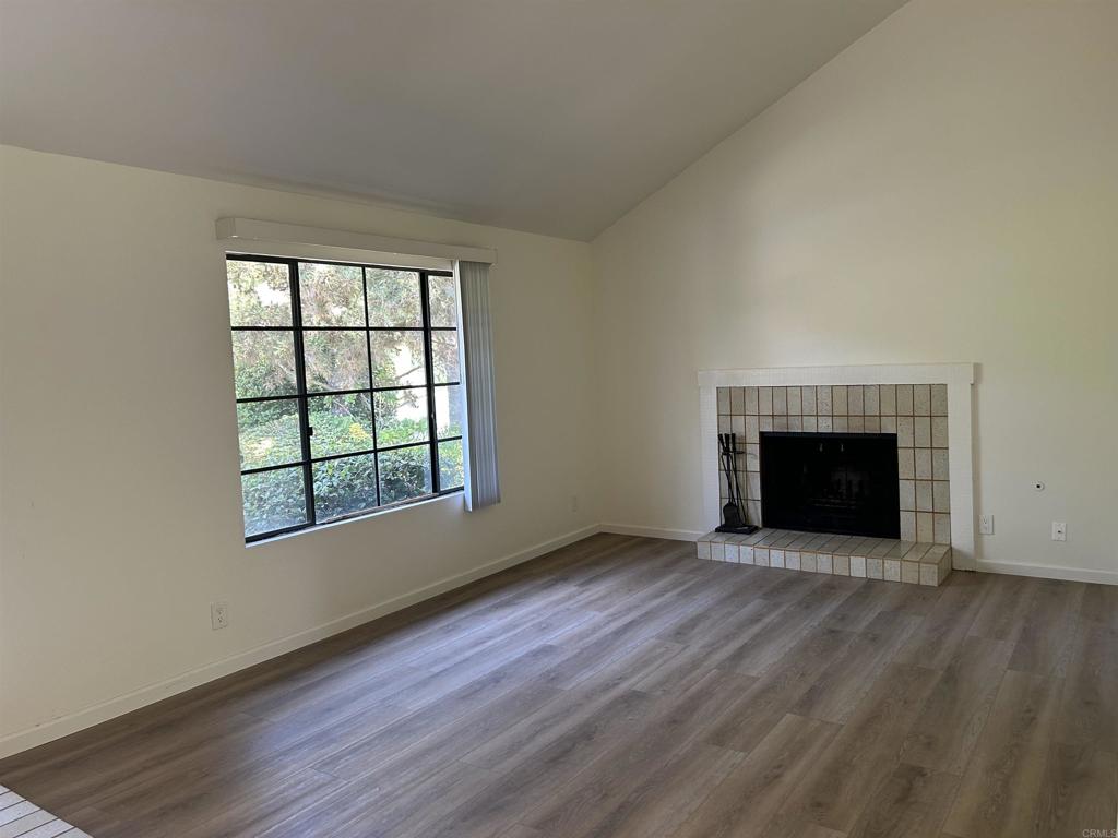Residential Lease for rent at 2162 Palmer Drive, Oceanside CA featuring 2 beds and 2 baths