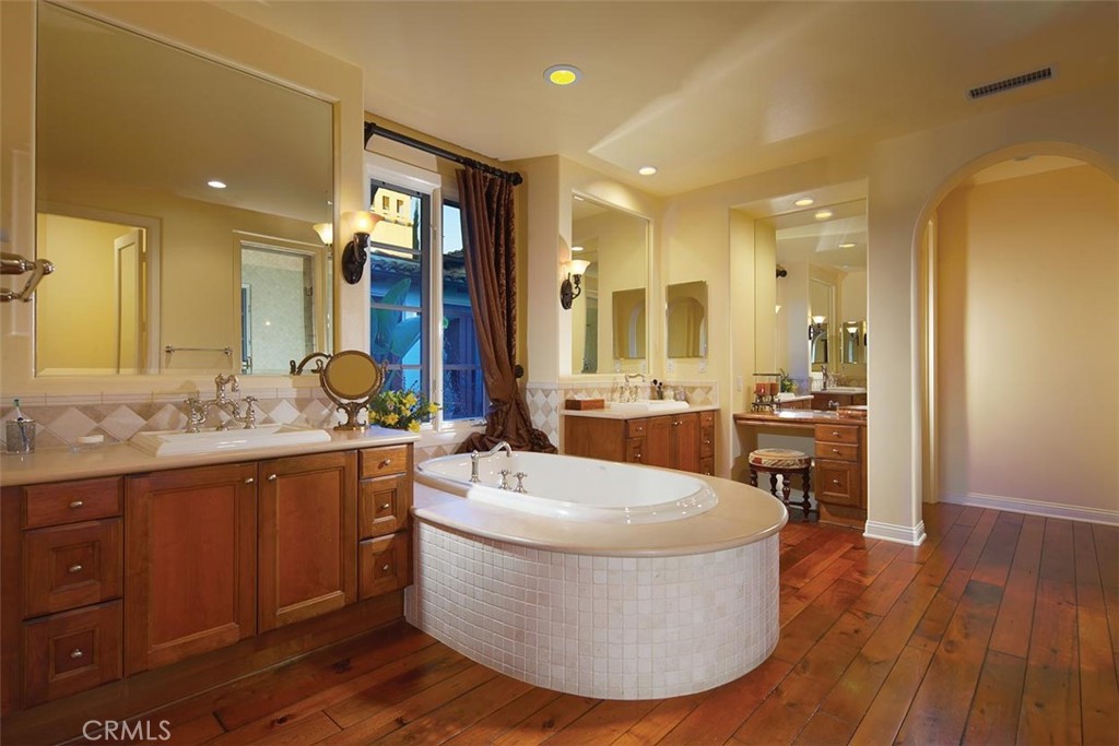 Residential Lease for rent at 45 Prairie Grass, Irvine, Orange County CA featuring 4 beds and 5 baths