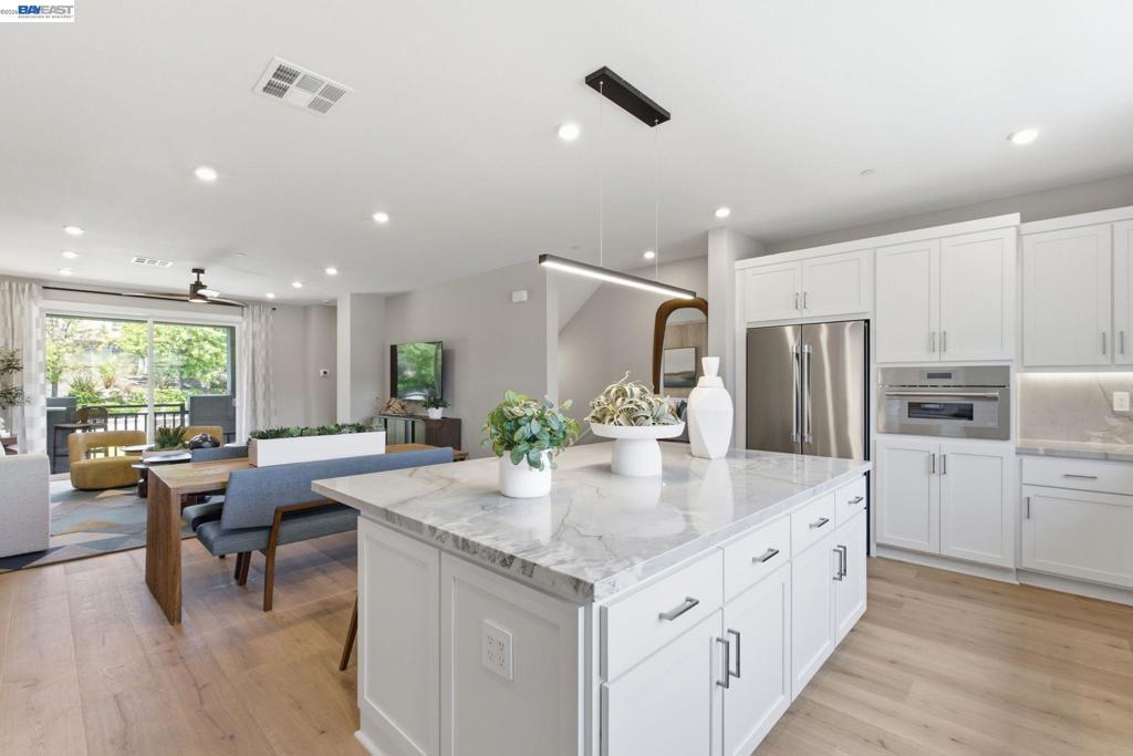 Condominium for sale at 2003 Cascade Way, San Ramon, CA featuring 3 beds and 4 baths