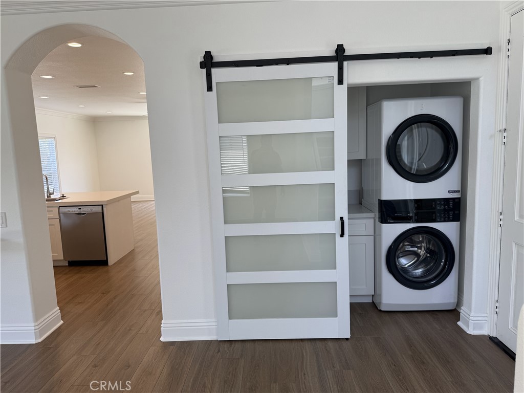 Residential Lease for rent at 14695 Candeda Place 1, Tustin, Orange County CA featuring 5 beds and 3 baths