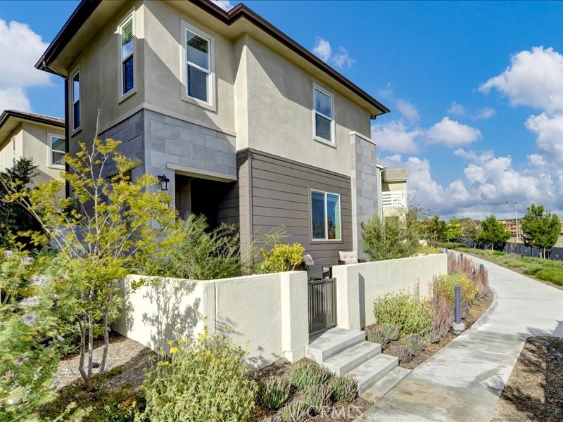Residential Lease for rent at 134 Chorus, Irvine, Orange County CA featuring 3 beds and 3 baths