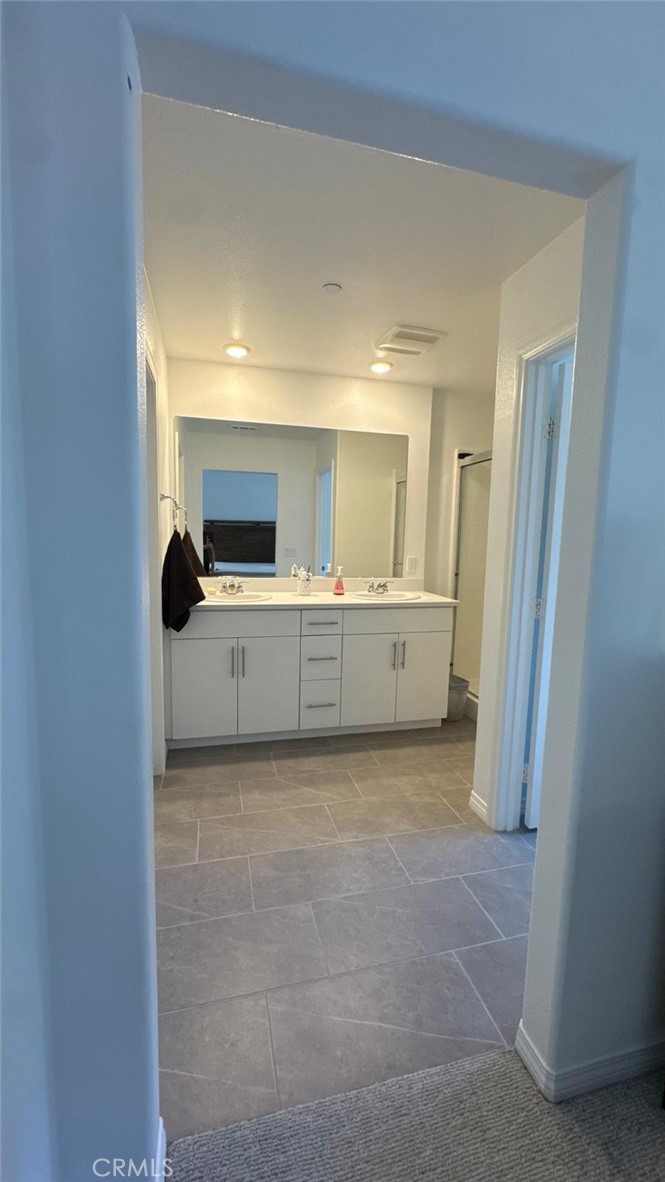 Residential Lease for rent at 19173 SEQUOIA GROVE Street, Riverside CA featuring 3 beds and 3 baths