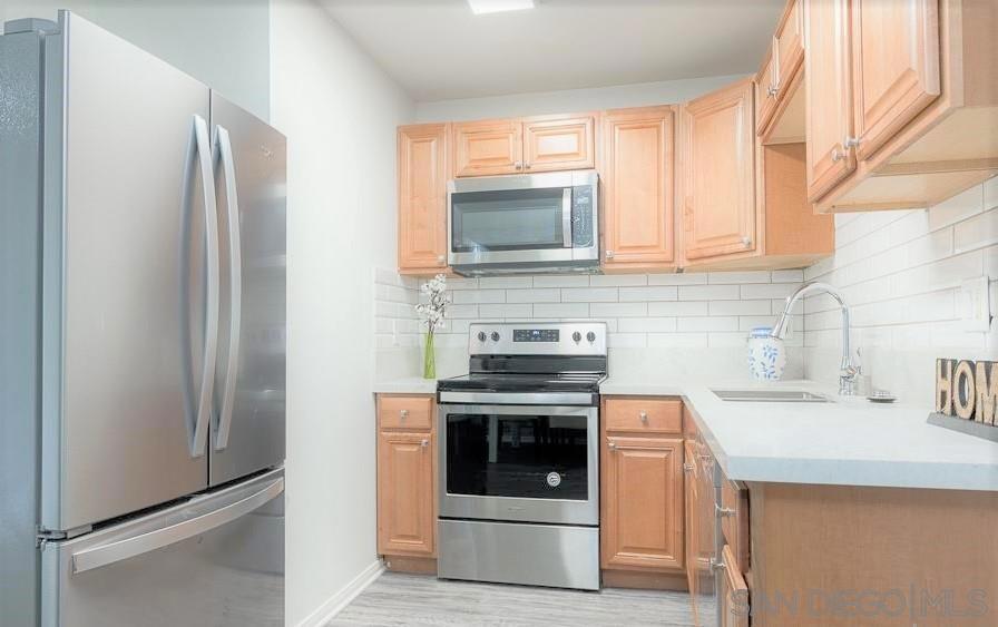 Residential Lease for rent at 6333 College Grove Way 11204, San Diego CA featuring 3 beds and 2 baths