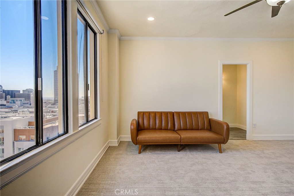 Residential Lease for rent at 315 W 3rd Street 1006, Long Beach CA and 1 bath