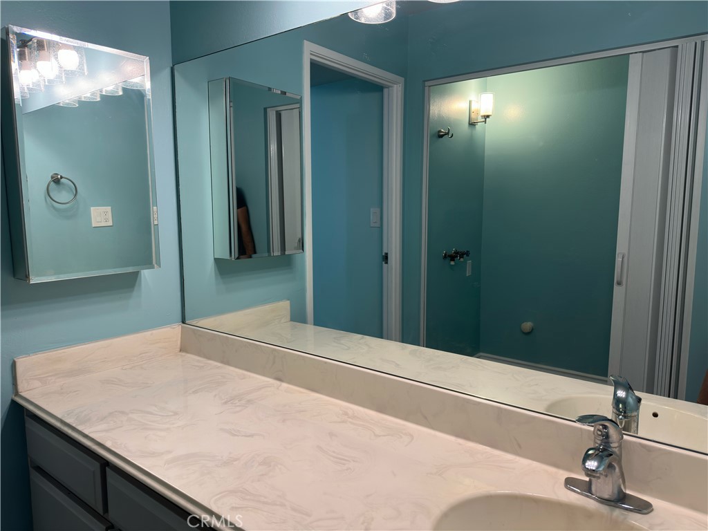 Residential Lease for rent at 1750 E Ocean Boulevard 911, Long Beach CA featuring 1 bed and 1 bath