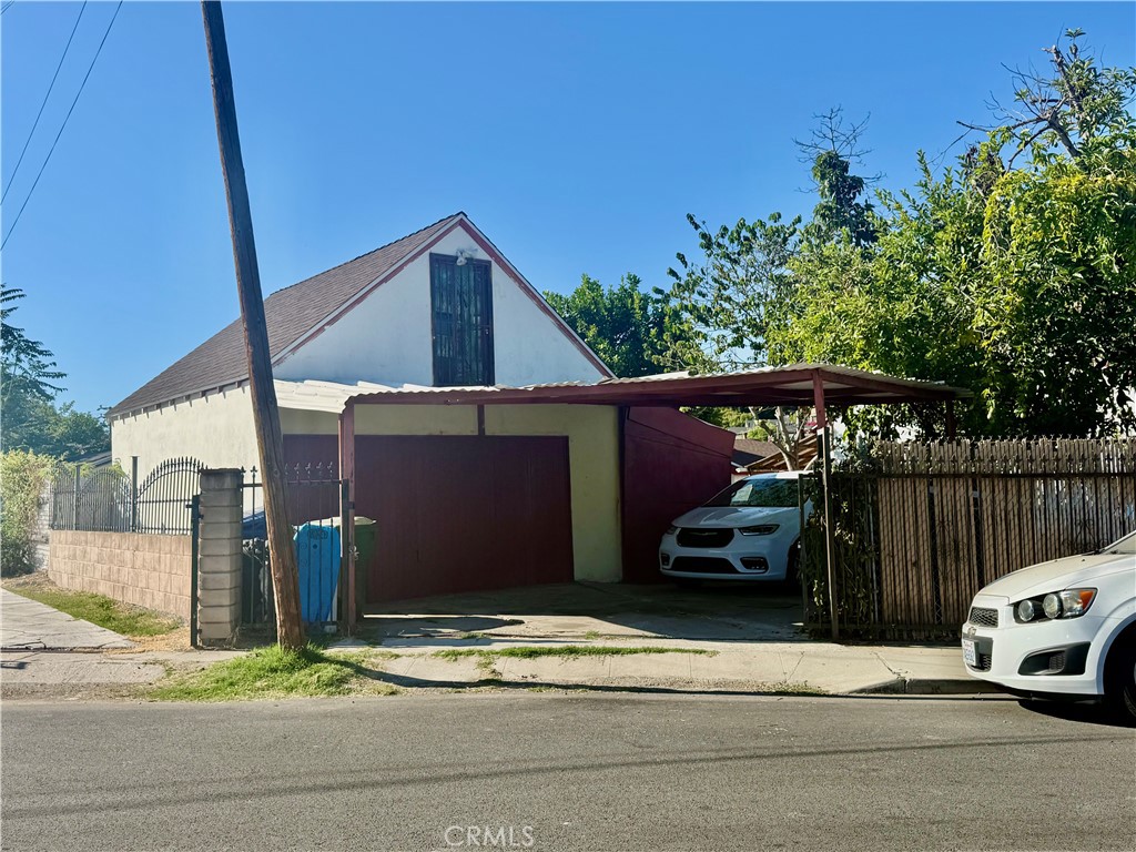 Residential for sale at 2611 Lombardy, Los Angeles CA featuring 2 beds and 1 bath