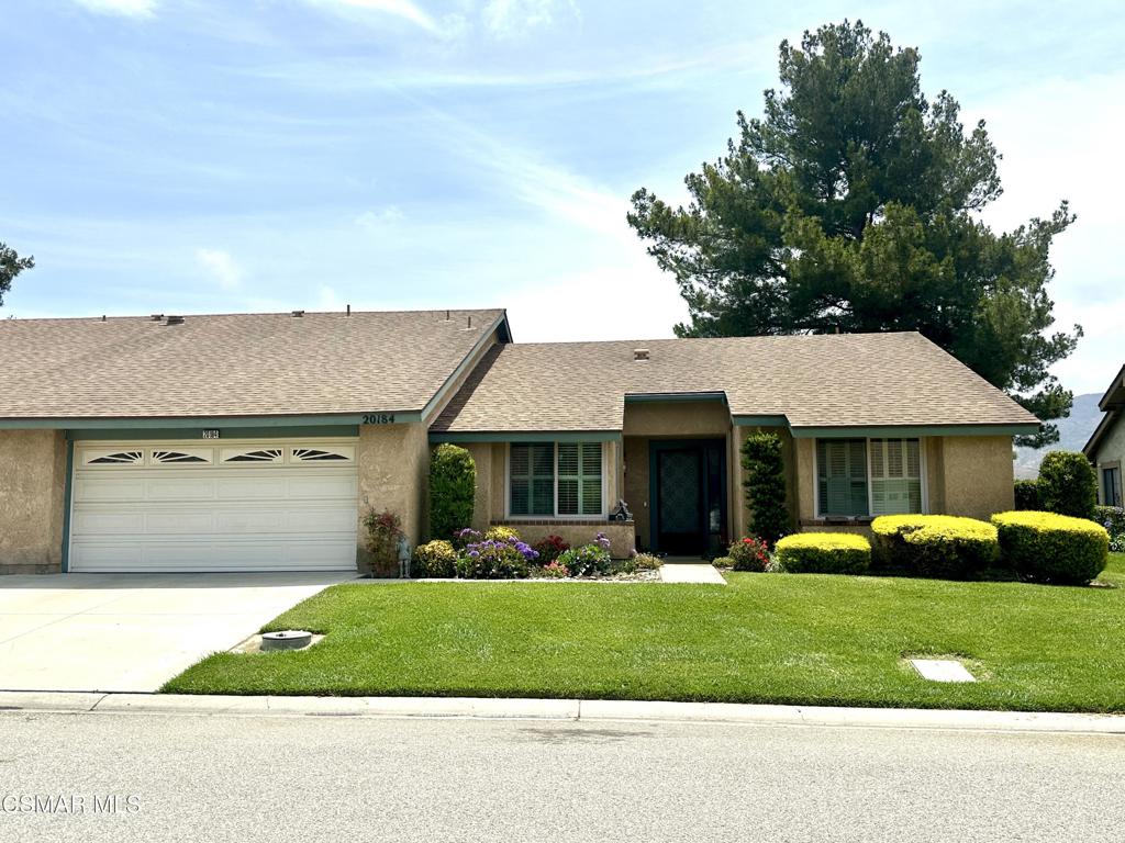 Residential Lease for rent at 20184 Village 20, Camarillo CA featuring 2 beds and 2 baths