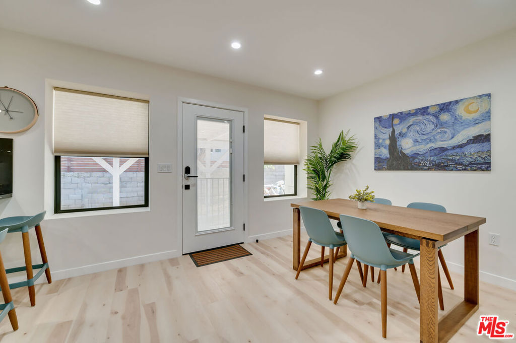 Residential Lease for rent at 918 N San Vicente Boulevard C, West Hollywood, Los Angeles CA featuring 1 bed and 1 bath
