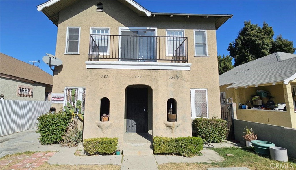Residential Income for sale at 725 W 41st, Los Angeles CA