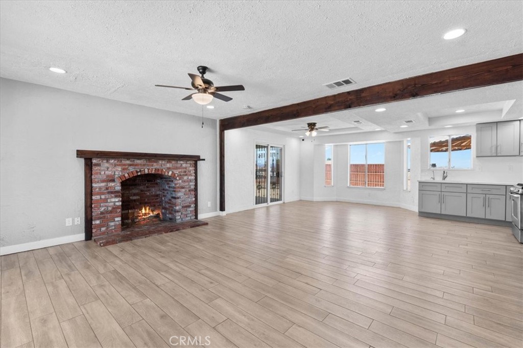 Residential for sale at 16424 Verde St, Hesperia CA featuring 3 beds and 2 baths