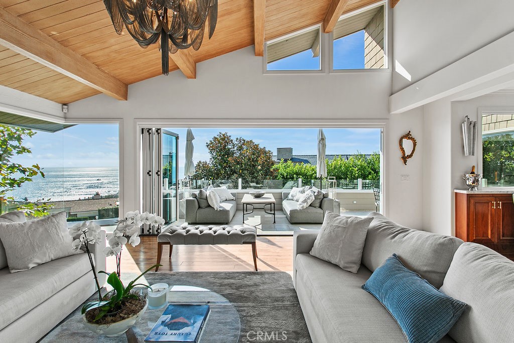 Residential Lease for rent at 1010 EMERALD BAY, Laguna Beach CA featuring 4 beds and 5 baths