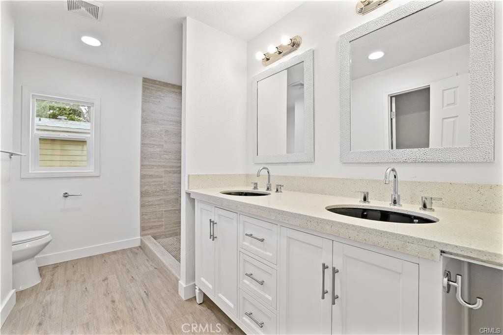 Residential Lease for rent at 32549 Crescent, Lake Elsinore, Riverside CA featuring 3 beds and 2 baths