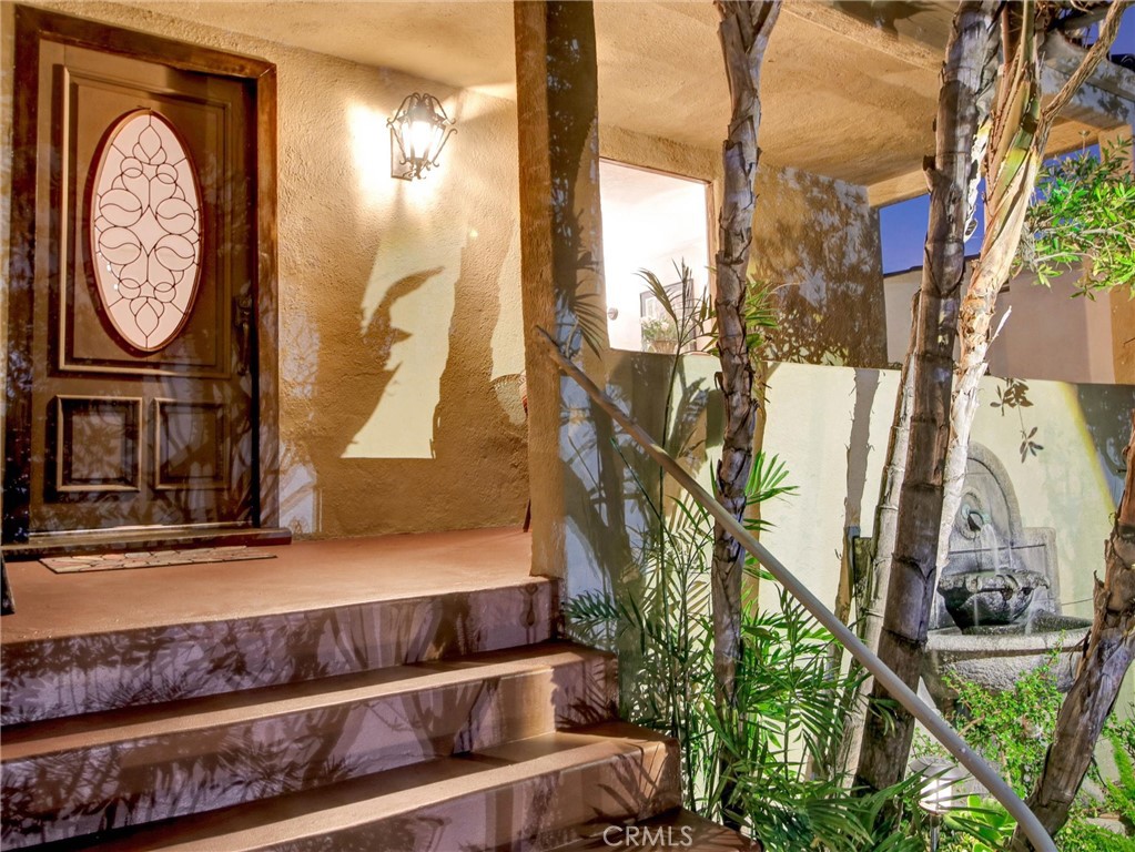 Residential for sale at 1522 N Avenue 49, Los Angeles CA featuring 2 beds and 1 bath
