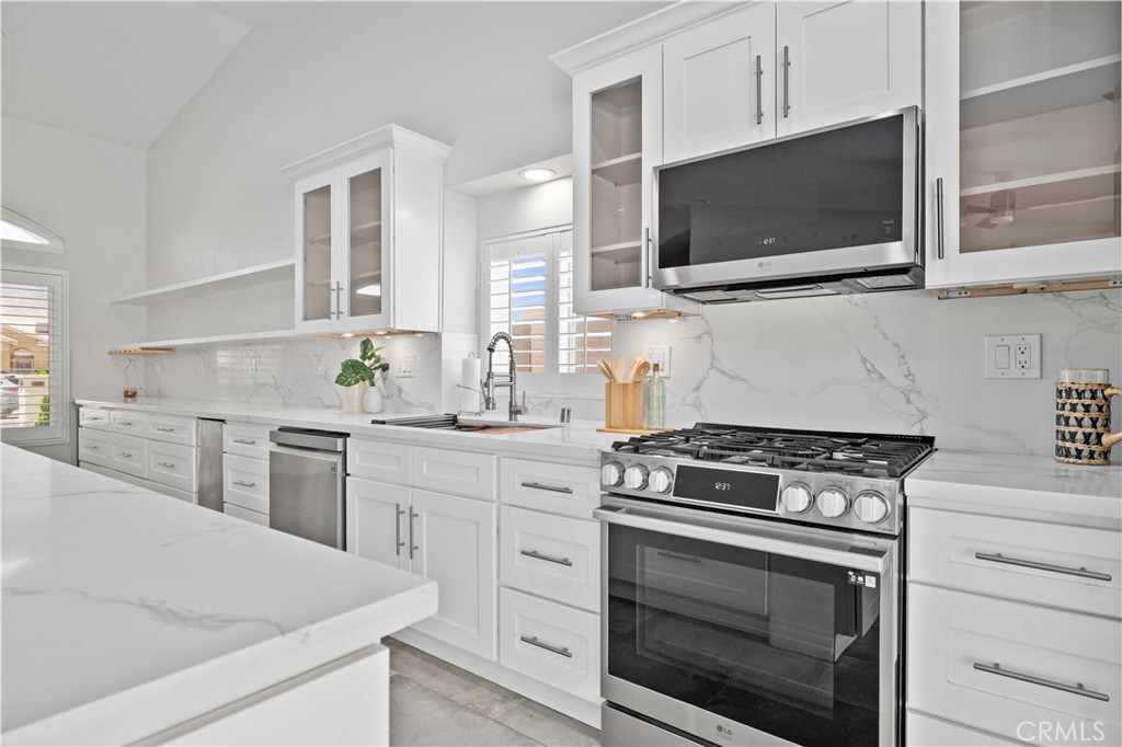 Residential for sale at 30292 San Eljay, Cathedral City CA featuring 4 beds and 2 baths