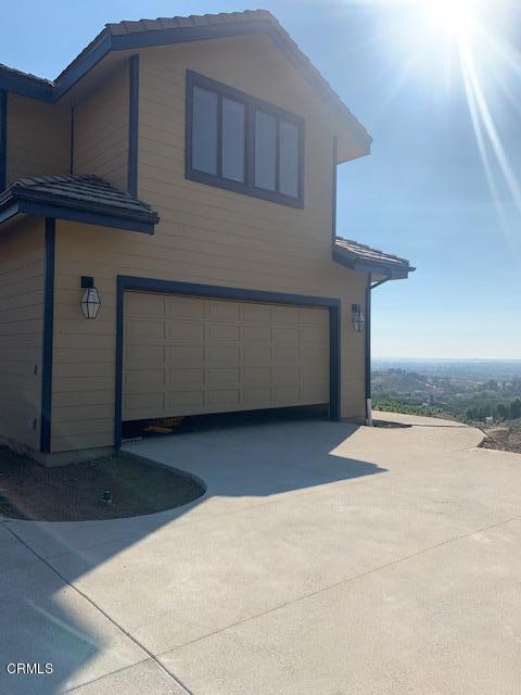 Residential Lease for rent at 5987 Worth Way, Camarillo, Ventura County CA featuring 2 beds and 2 baths
