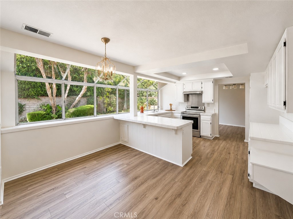 Residential Lease for rent at 33 Wakefield, Irvine CA featuring 3 beds and 3 baths