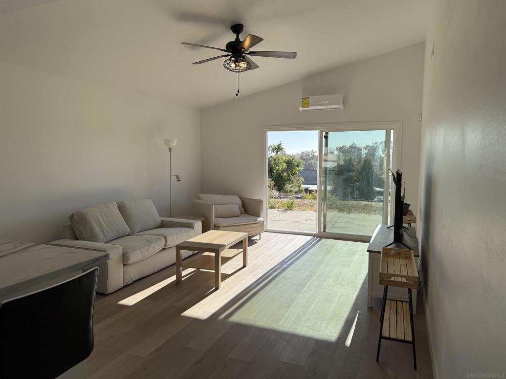 Residential Lease for rent at 664 Carefree Dr Master's Bedroom, San Diego CA featuring 1 bed and 1 bath