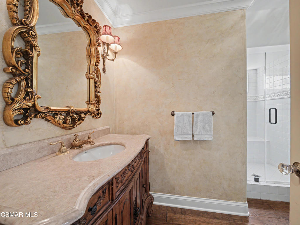 Residential Lease for rent at 520 Ravensbury Street, Lake Sherwood CA featuring 4 beds and 3 baths
