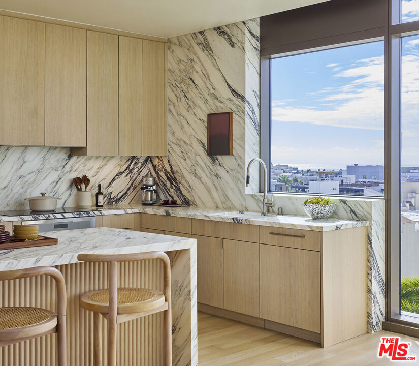 Residential Lease for rent at 700 Broadway PH 722, Santa Monica CA featuring 3 beds and 2 baths
