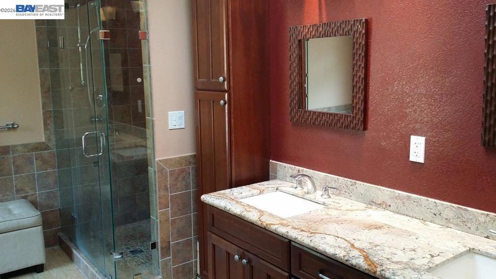 Residential Lease for rent at 3 Southwaite ct, Orinda CA featuring 4 beds and 2 baths