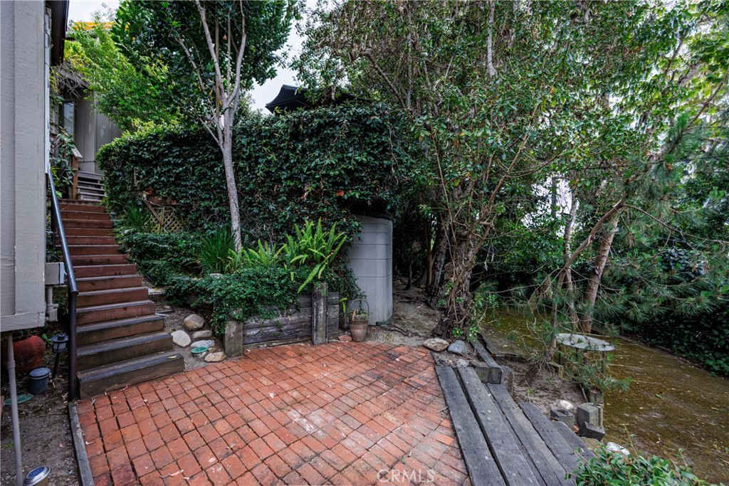 Residential Lease for rent at 550 Saint Ann's, Laguna Beach CA featuring 2 beds and 1 bath