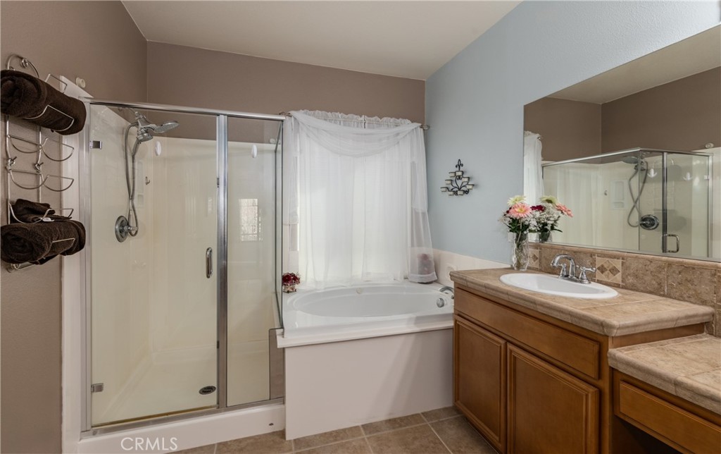 Residential Lease for rent at 64243 Eagle Mountain Avenue, Desert Hot Springs CA featuring 3 beds and 2 baths