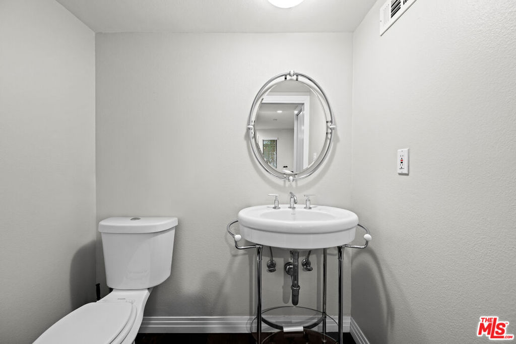 Active for sale at Santa Monica, CA, Santa Monica, CA CA and 4 baths