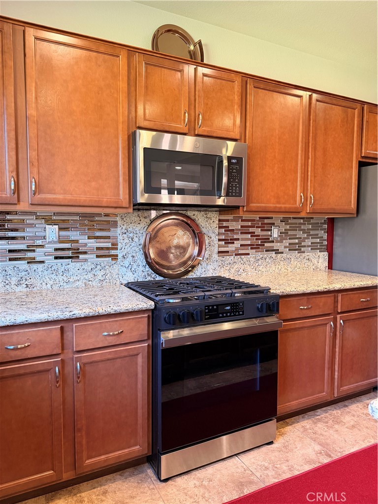 Residential Lease for rent at 34322 Blossoms Dr, Lake Elsinore CA featuring 5 beds and 3 baths
