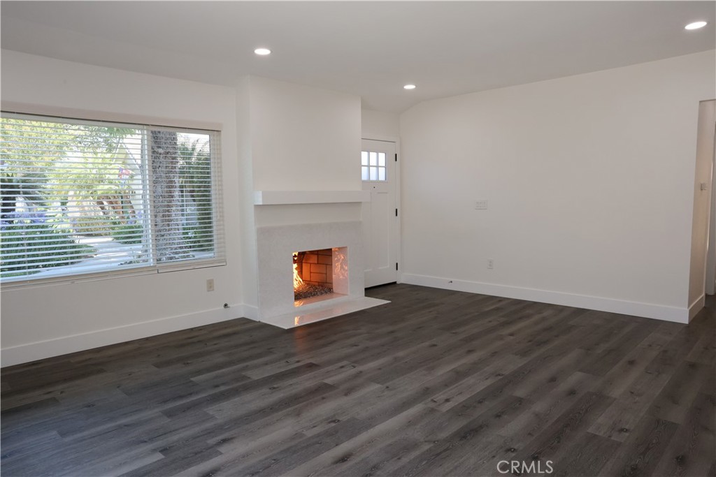Residential Lease for rent at 1907 W Wakeham Place, Santa Ana CA featuring 2 beds and 2 baths