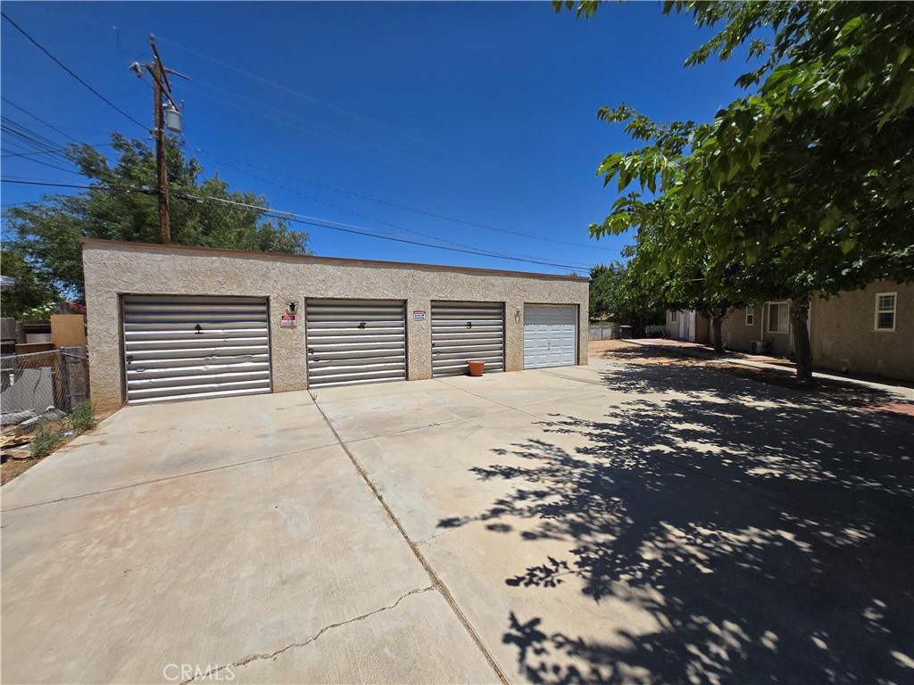 Residential Lease for rent at 16340 Villa 1, Victorville CA featuring 1 bed and 1 bath