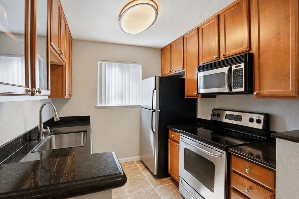 Active for sale at San Jose, CA, San Jose, CA CA and 1 bath