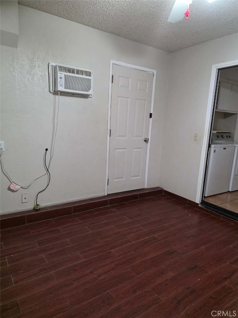 Residential Lease for rent at 10696 Opal Avenue, Redlands CA featuring 3 beds and 3 baths