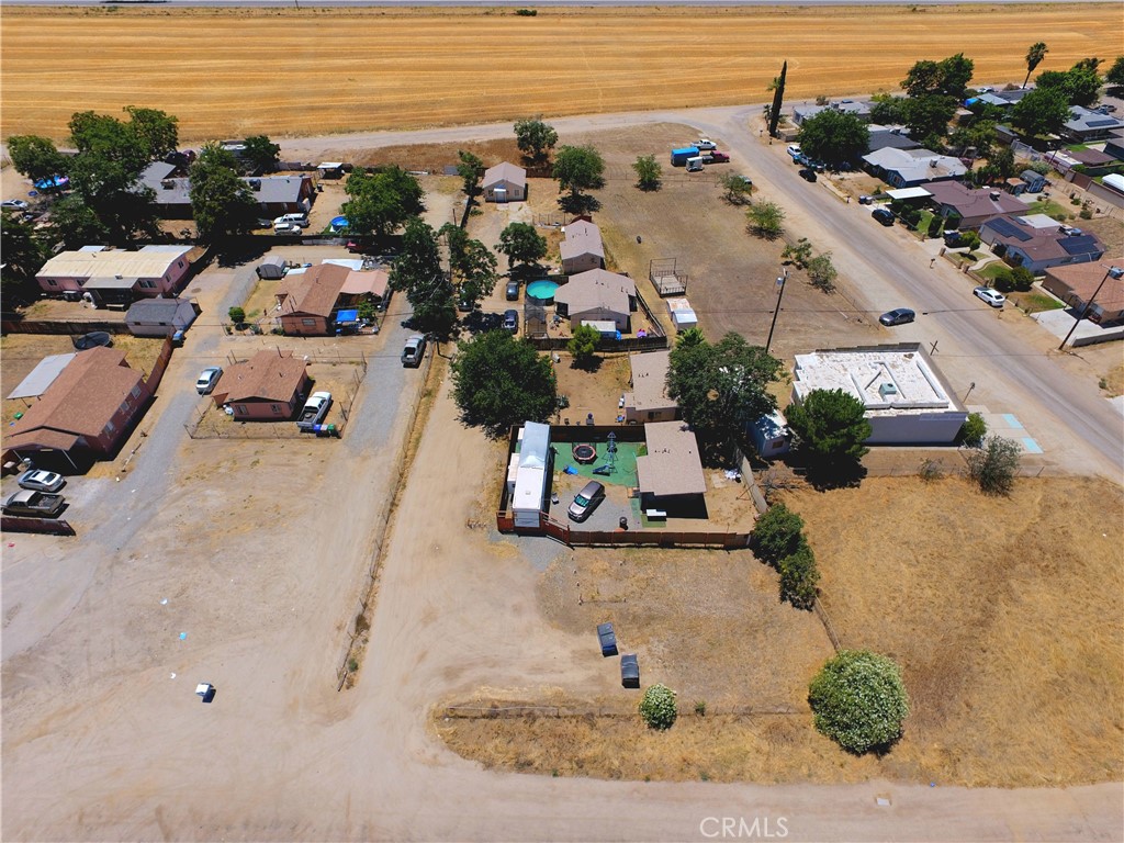 Residential for sale at 12119 Edison Hwy, Bakersfield CA featuring 5 beds and 5 baths
