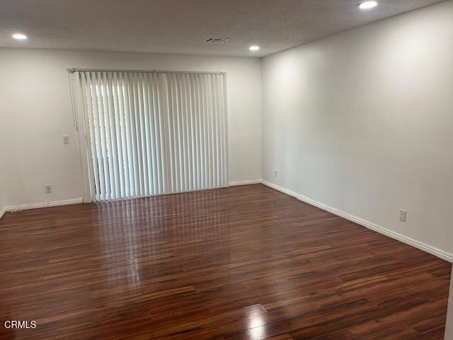 Residential Lease for rent at 221 Rosewood Street, Ventura, Ventura County CA featuring 3 beds and 2 baths